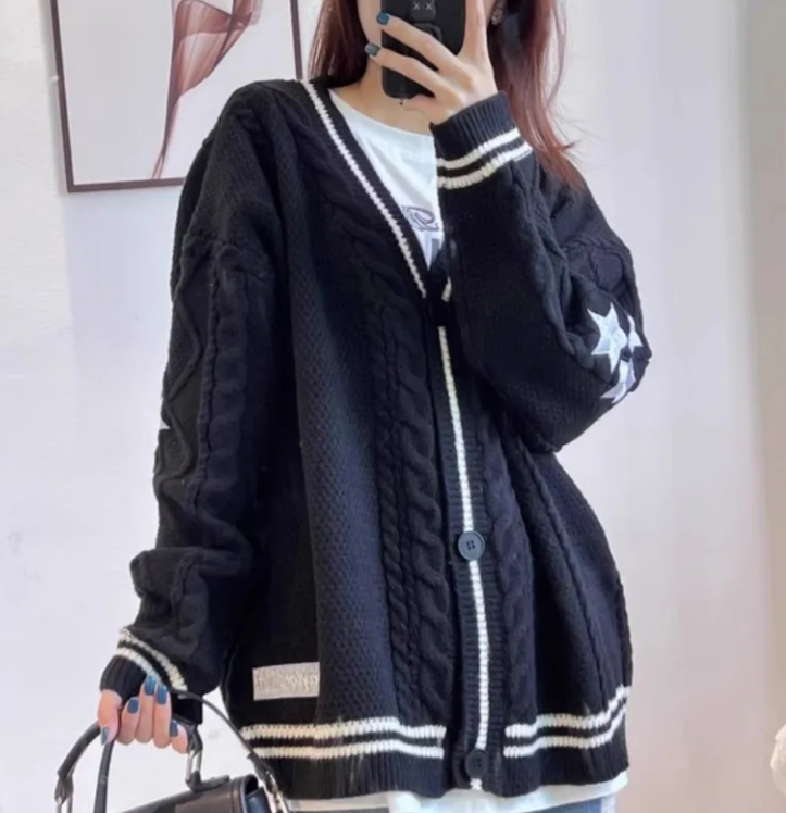 Oversize Star Embroidered Cable Knit Cardigan - fairypeony