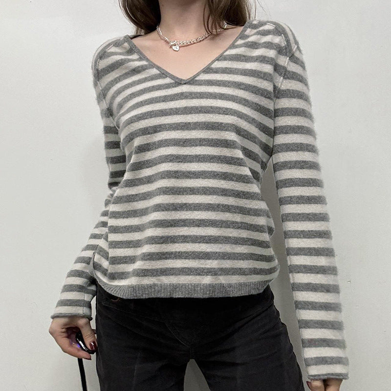 V-Neck Striped Loose Knitted Tee