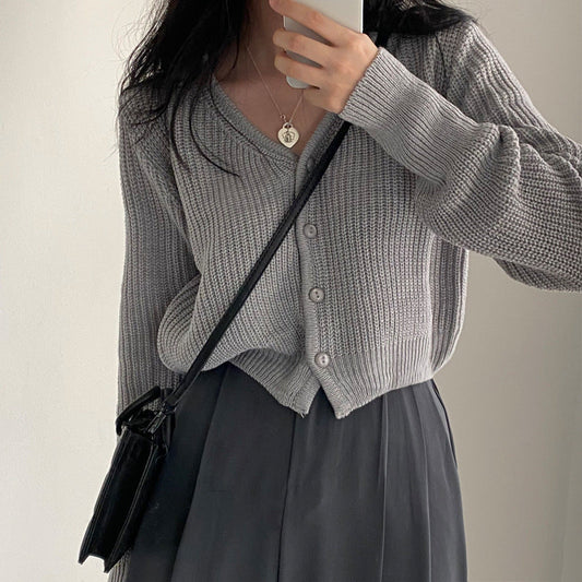 OOTD: Button Cardigan + Baggy Boyfriend Jeans + String Shoulder Bag