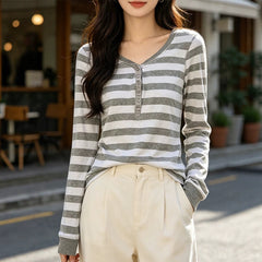 2000s Retro Striped Crew-Neck Button-Up Top – Henley Long Sleeve in Gray White S–L