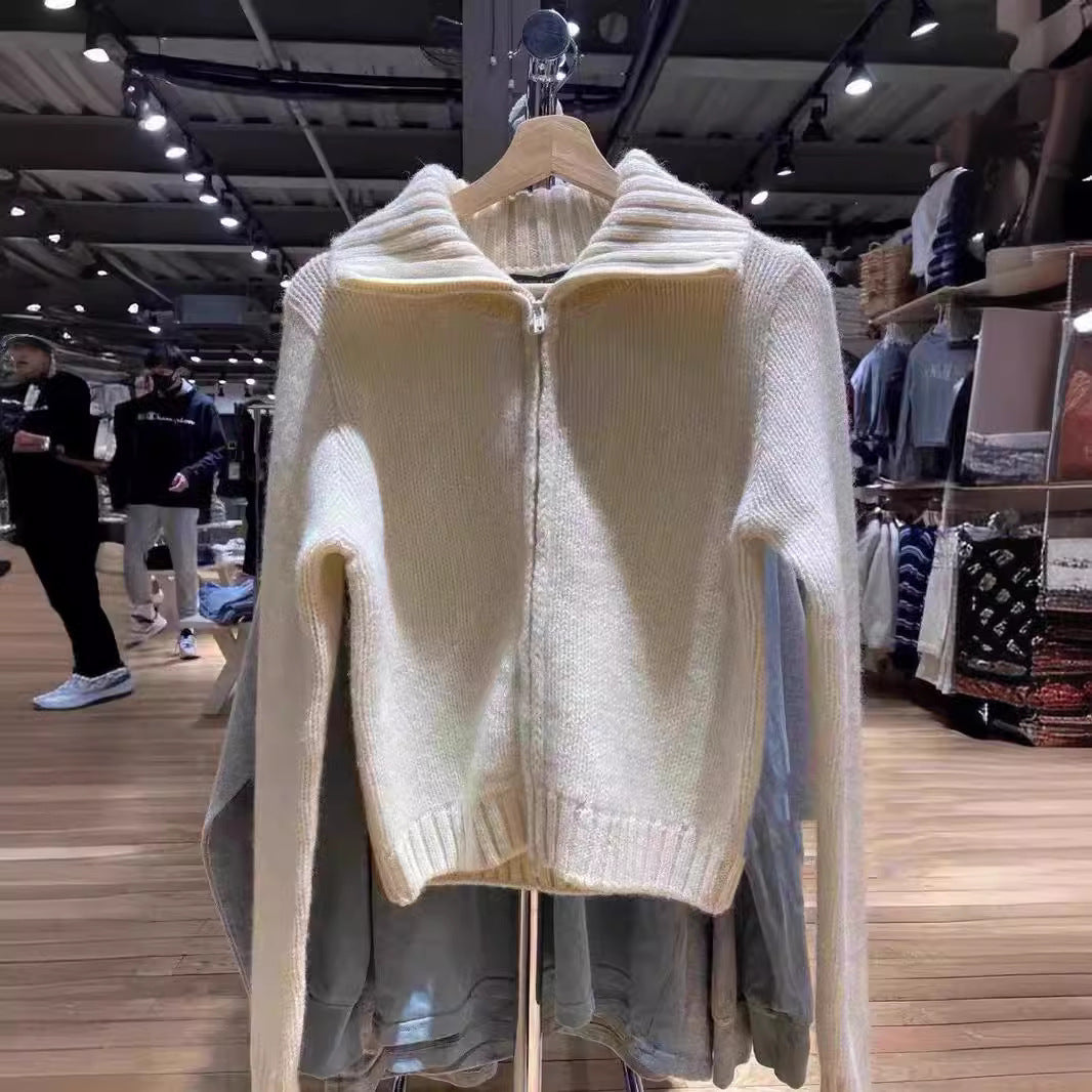 Knitted sweater that fits well and flatters the figure, a slimming top