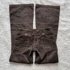 Womens Vintage Low Waist Flared Jeans with Stripe Texture and Belt