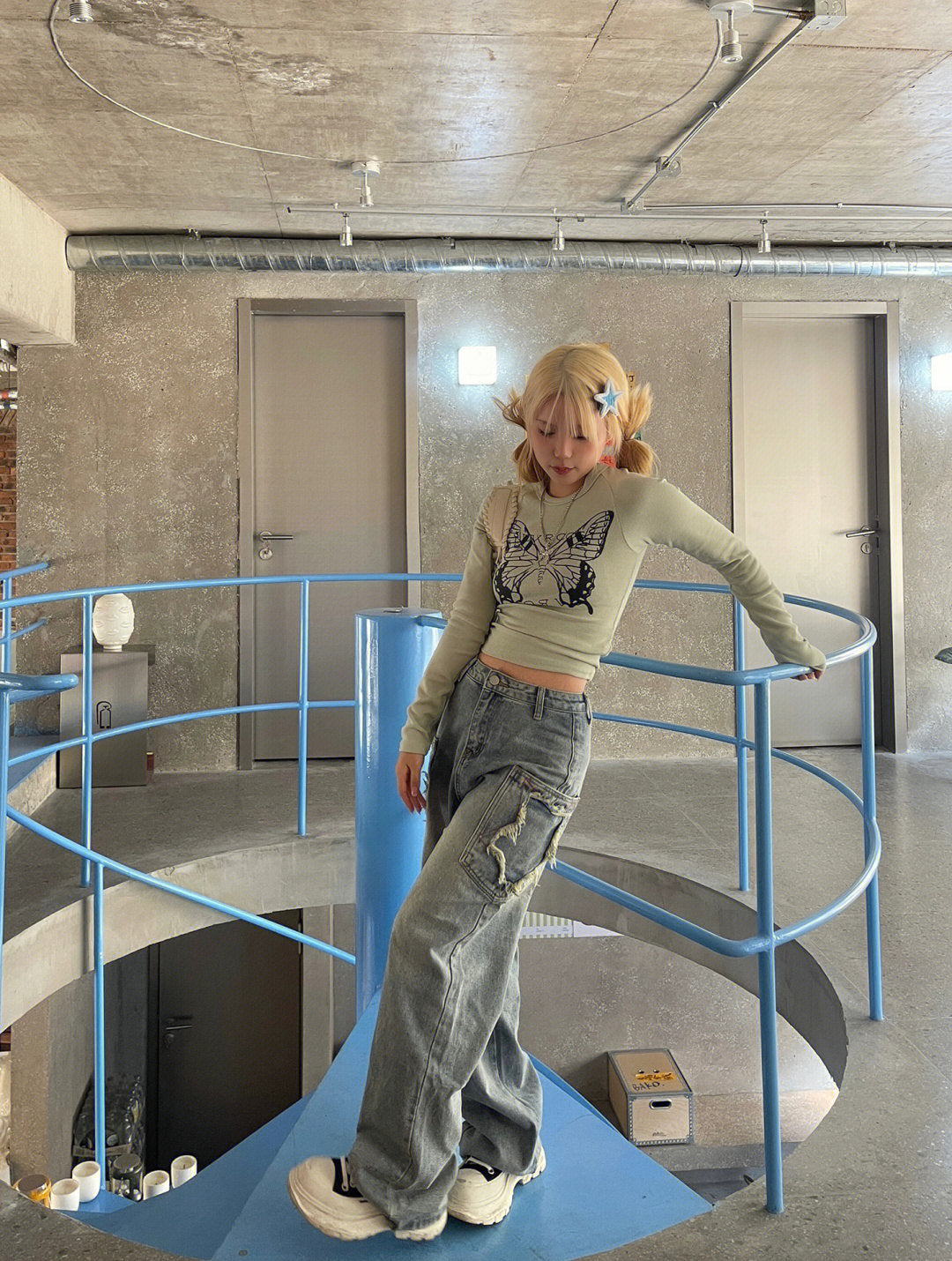 Vintage Wash Star Patch Boyfriend Jeans - fairypeony