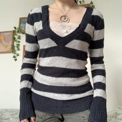 Retro Striped V-Neck Slim Sweater