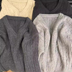 V-neck relaxed and elegant soft twisted knitted sweater