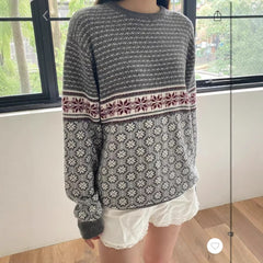 2000s Snowflake Grey Loose Pullover Knit Sweater – Fair Isle Nordic Pattern One Size