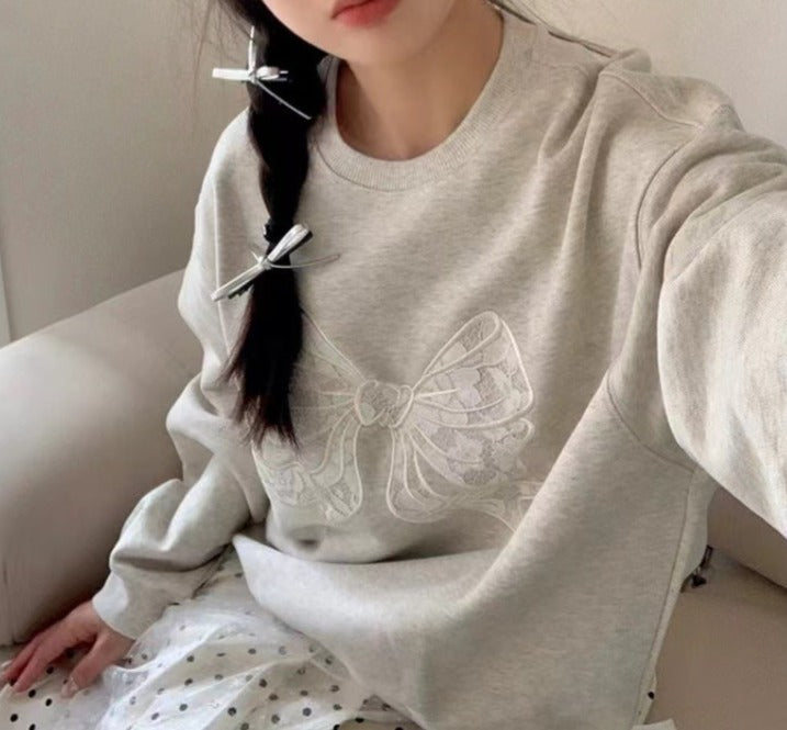 Round Neck Embroidered Bow Pullover Sweatshirt
