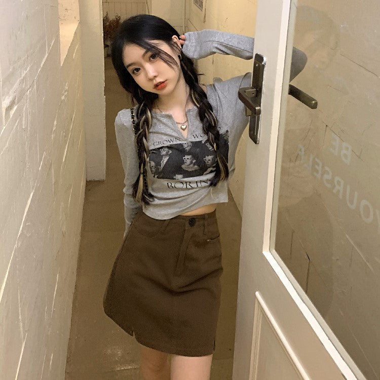 Figure Graphic Long Sleeve Crop Top - fairypeony