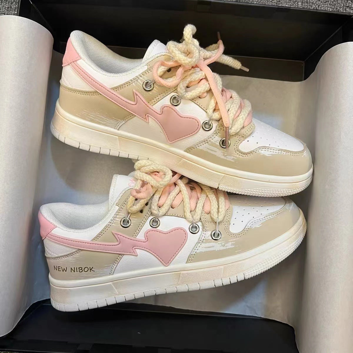 Shooting Heart Aesthetic Sneakers - fairypeony