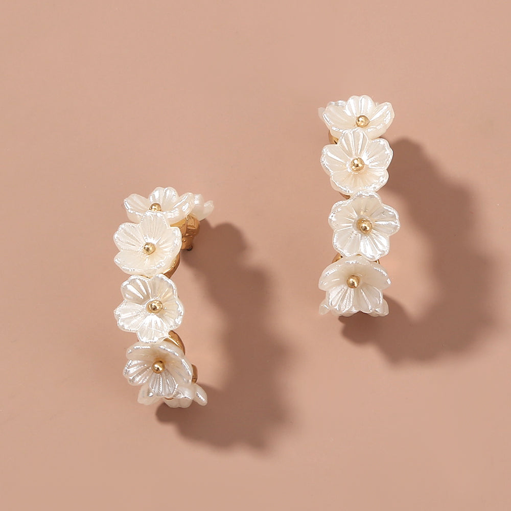 Resin White Flower Type C Stud Fashion, , women clothing, resin-white-flower-type-c-stud-fashion, , fairypeony