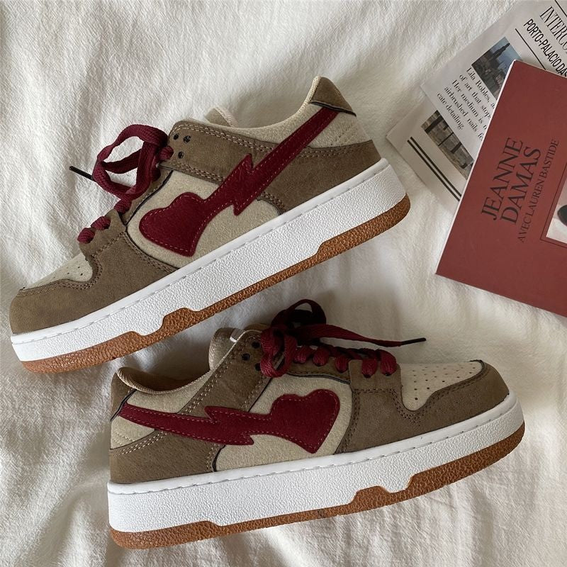 Embroidered Heart Patch Sneakers - fairypeony